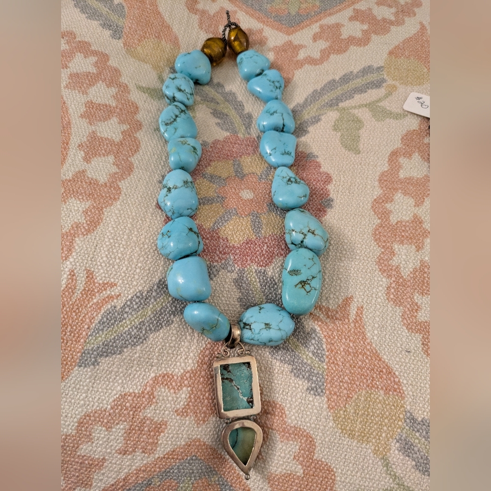 Turquoise Beaded Necklace - Picture 4 of 8